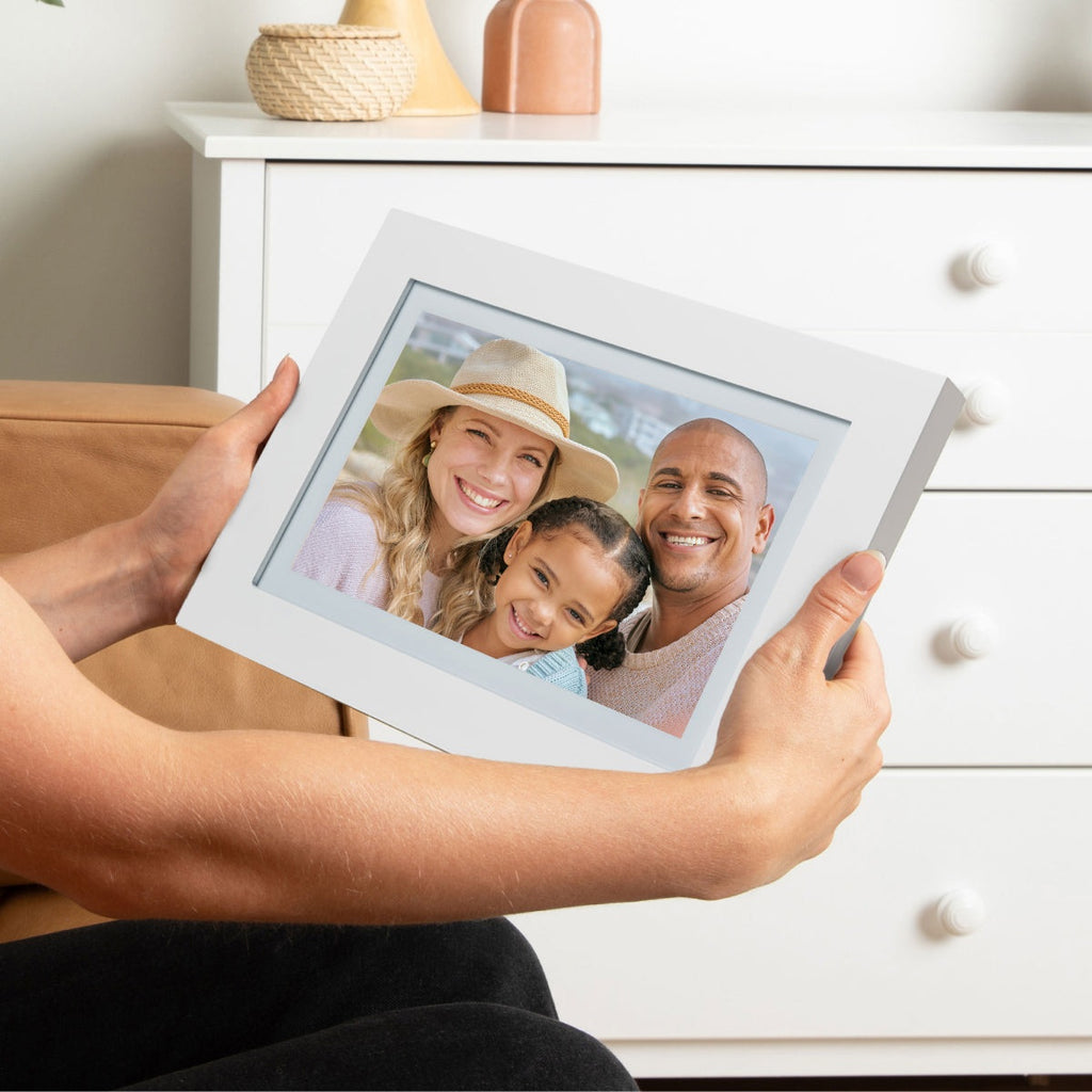 Classic 10-Inch Digital Photo Frame product image 4